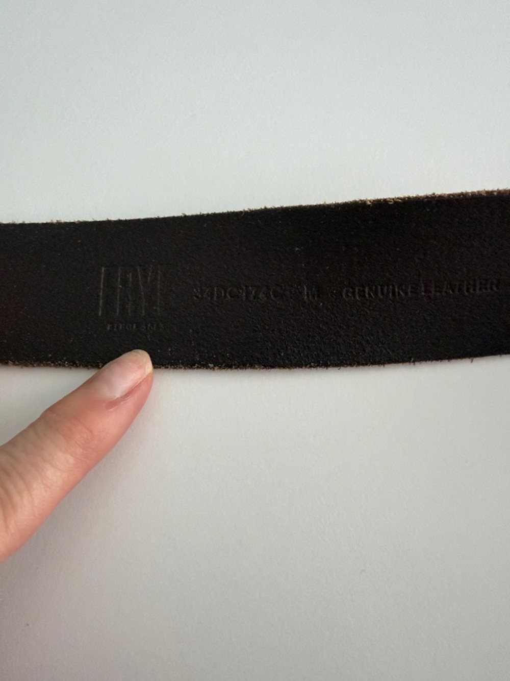 Frye Chestnut Brown Leather Belt with Brass Buckle M - Picture 6 of 6